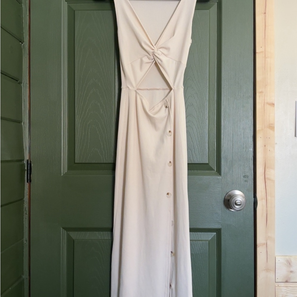 Elegant Cream Maxi Dress